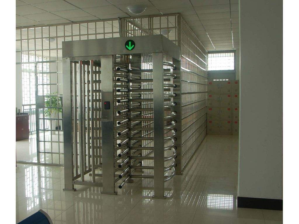 珲春市全高单门转闸